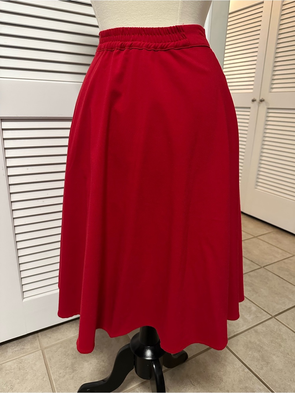 ModCloth Classic Midi Length Red Circle Skirt with POCKETS - Picture 3 of 8